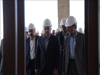 مدیرعامل شرکت ملی مس از مراحل ساخت بیمارستان شهربابک بازدید کرد