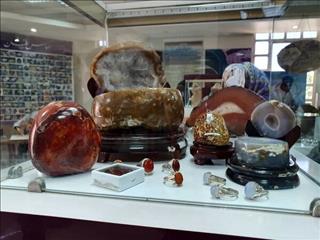 استان همدان؛ پایلوت سرمایه گذاری و اکتشاف ذخایر گوهرسنگ/ واگذاری محدوده‌های اکتشافی فقط به دارندگان زنجیره ارزش