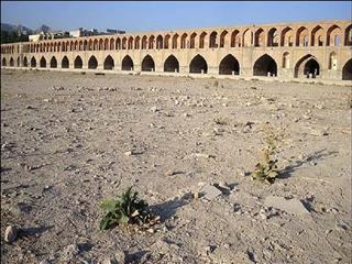 تبعات خشکی زاینده رود