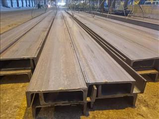 ناودانی بال شیب‌دار نمره ۳۰ در ذوب آهن اصفهان تولید شد/ سنگین‌ترین ناودانی ساختمانی کشور با توان بومی در ذوب‌آهن اصفهان ساخته شد